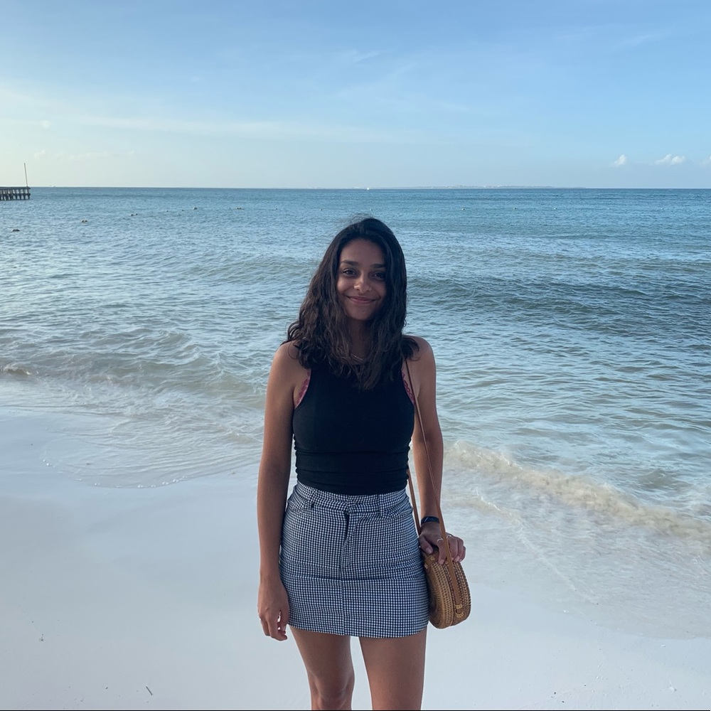 Meet your Posher, Nisha